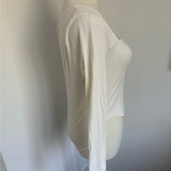 Forever 21 Cream Long Sleeve Fitted Bodysuit - Picture 3 of 6